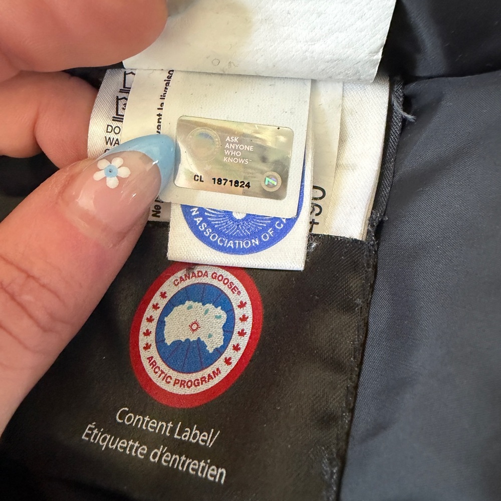 CANADA GOOSE CHATEAU PARKA - Picture 3 of 6